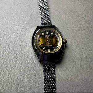 Elegant Bulova Black and Gold Smartwatch